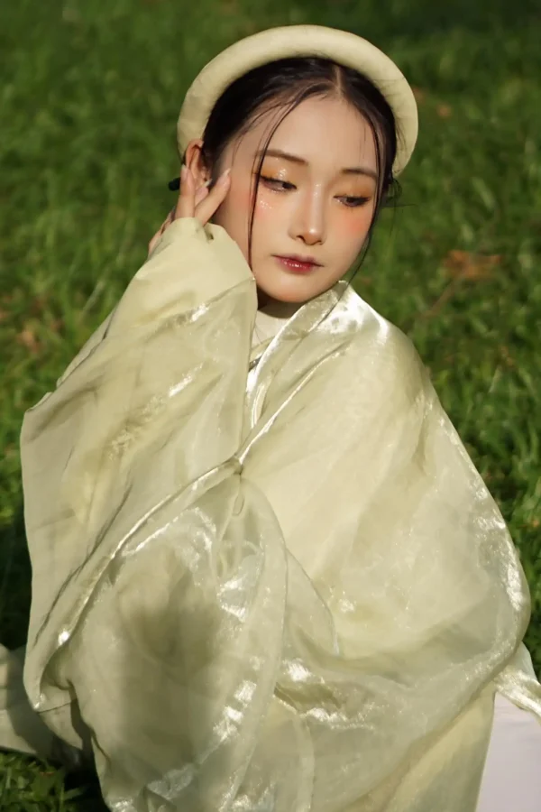 A15: Tơ Óng Nhũ Xanh Cốm Lót Xanh