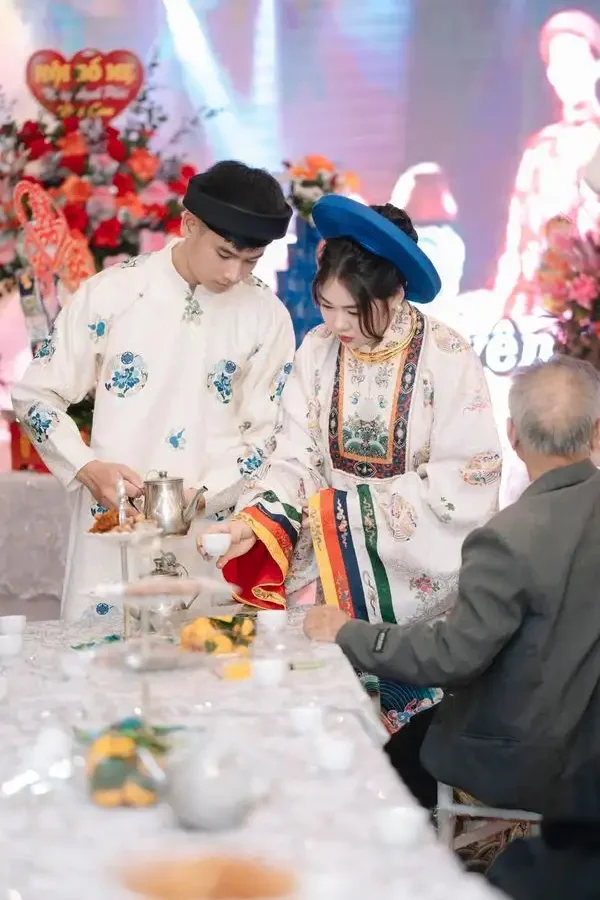 GC1: Gấm In Trắng Ổ Tròn