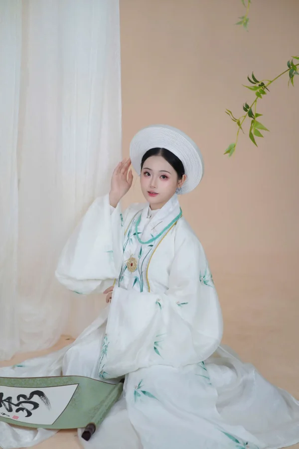 NB17: Nhật Bình Tơ Kim Trắng Thêu Trúc