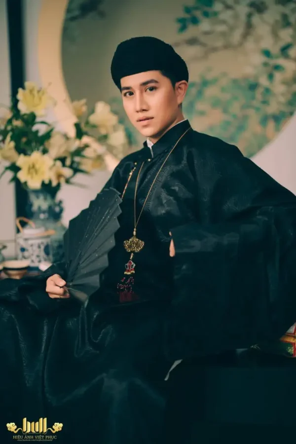 A18: Tơ Thủy Ngư Đen Lót Đen