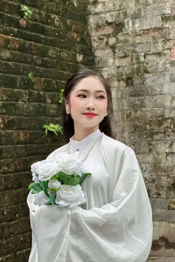 A20: Tơ Óng Nhũ Trắng Lót Trắng