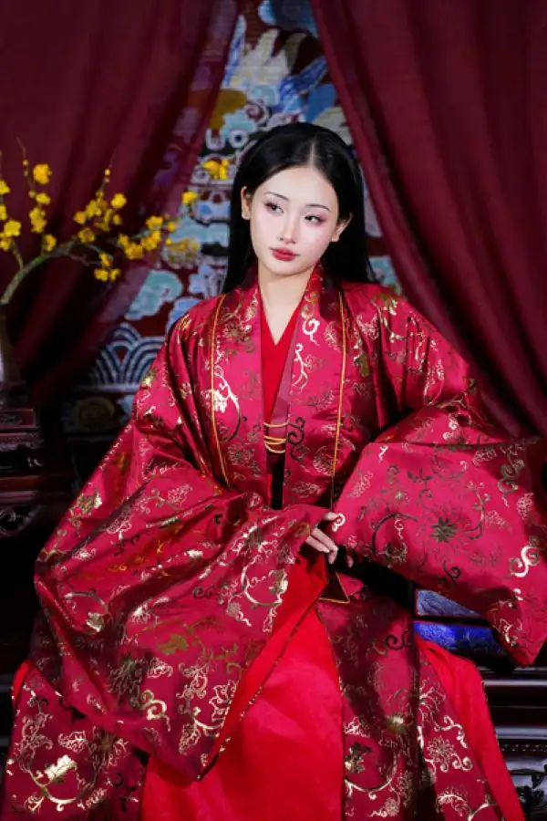 C4: Đối Khâm Bảo Tướng Hoa Đỏ, Trực Lĩnh Đỏ Đô, Giao Lĩnh Lót Đỏ, Thường Quây Đỏ