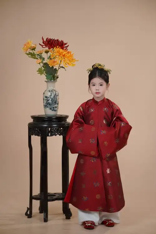 GTE4: Dệt Bát Bửu Đỏ