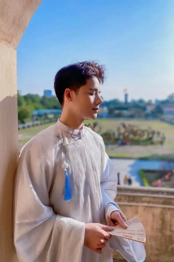 A1: Xước Kim Xám Nhạt Lót Trắng