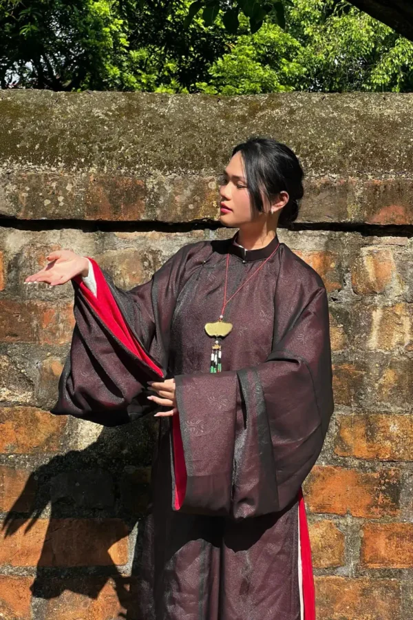 A17: Tơ Hoa Cúc Đen Lót Đỏ