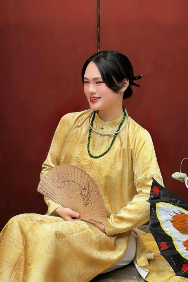 B13: Lụa Sắc Xuân Vàng Đồng