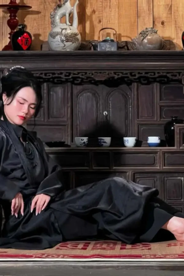 B34: Tơ Kim Đen Lót Đen